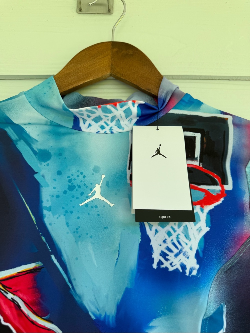 Nike Jordan Women’s Graphic Crop Top Basketball Print Tight Fit Size M - Picture 3 of 7